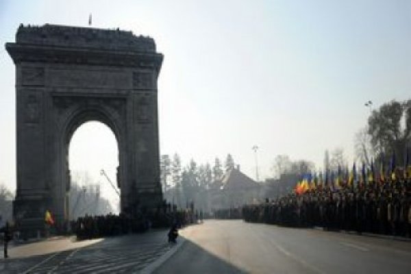 Preşedintele Băsescu, huiduit la parada de 1 Decembrie